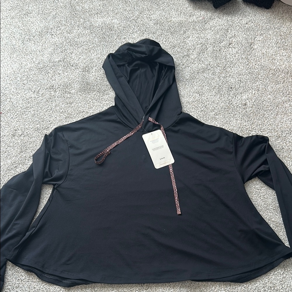 Fabletics Black Relaxed Crop Hoodie